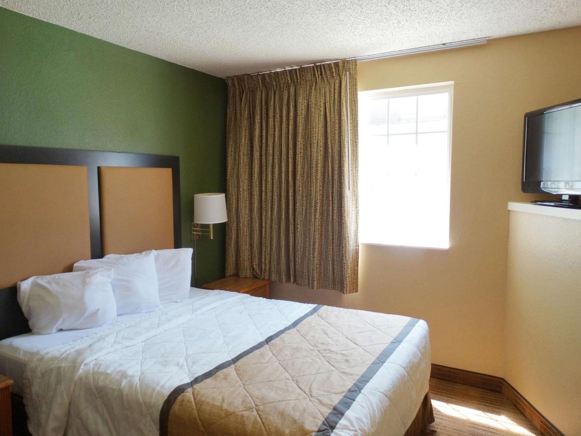 Extended Stay America Select Suites - Orlando - Lake Mary - 1040 Greenwood Blvd Экстерьер фото